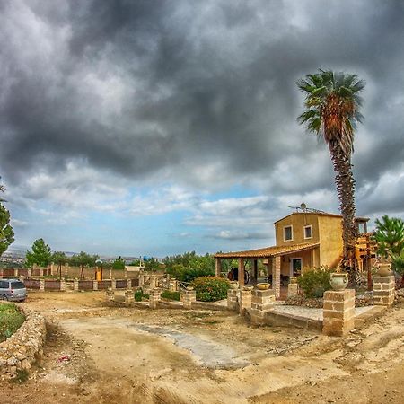 Le Cinque Pietre Villa Carlentini Buitenkant foto