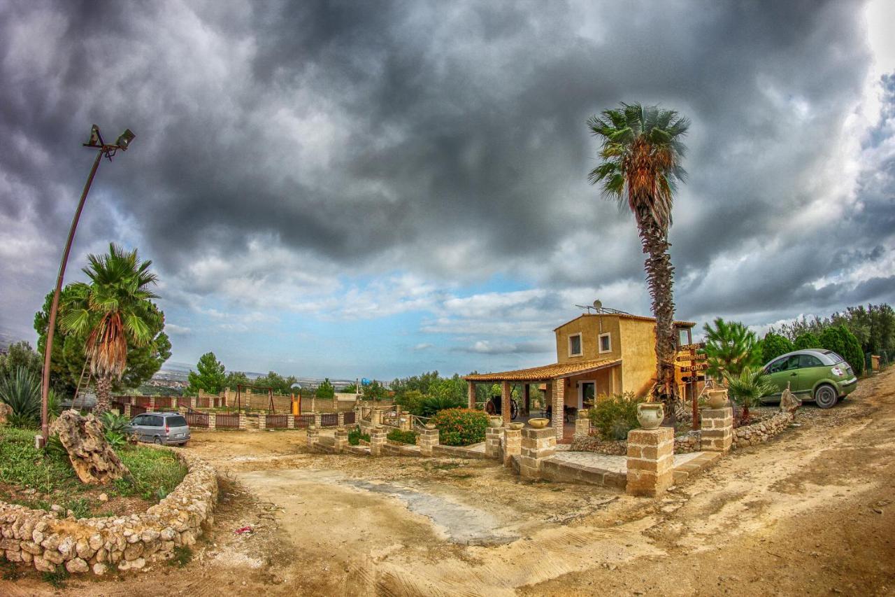 Le Cinque Pietre Villa Carlentini Buitenkant foto