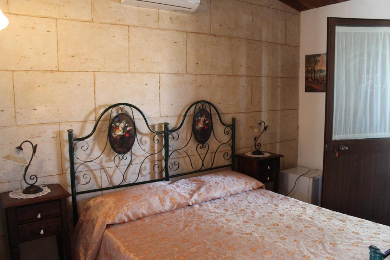 Le Cinque Pietre Villa Carlentini Buitenkant foto